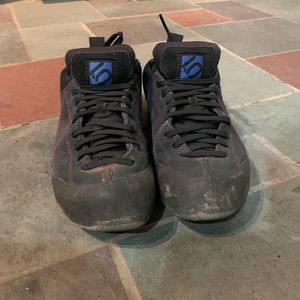 Five Ten approach shoe size 7